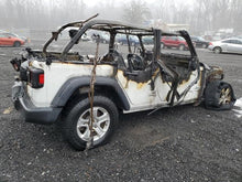 Load image into Gallery viewer, Transmission Jeep Wrangler 2018 - MM3090947
