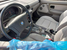 Load image into Gallery viewer, TRANSMISSION BMW 318i 318ic 318ti 1997 97 1998 98 1999 99 - MM3251489
