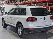 Load image into Gallery viewer, CARRIER ASSEMBLY Q7 Touareg 2007 07 2008 08 2009 09 2010 10 - NW453737
