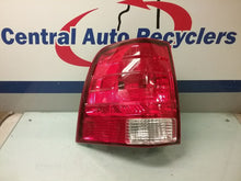 Load image into Gallery viewer, TAIL LIGHT LAMP ASSEMBLY Ford Expedition 03 04 05 06 Left - CTL185115
