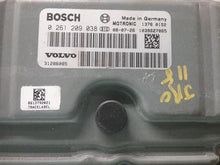 Load image into Gallery viewer, ECU ECM COMPUTER Volvo C30 V40 V70 2006 06 2007 07 08 - CTL200338

