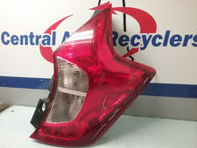 Load image into Gallery viewer, OUTER TAIL LIGHT LAMP Nissan Versa 2014 14 2015 15 2016 16 Right - CTL202633
