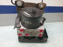 Load image into Gallery viewer, ABS PUMP Tundra 2001 01 2002 02 2003 03 - CTL220711
