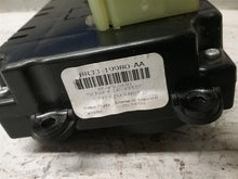 Load image into Gallery viewer, TEMPERATURE CONTROLS Ford Mustang 05 06 07 08 09 - CTL256657
