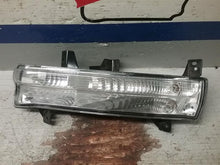 Load image into Gallery viewer, TURN SIGNAL LIGHT LAMP Compass 17 18 19 20 Bumper Mounted Right - CTL291069
