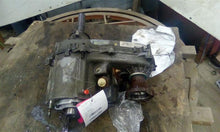 Load image into Gallery viewer, TRANSFER CASE Jeep Liberty 02 03 04 05 06 07 - CTL316735
