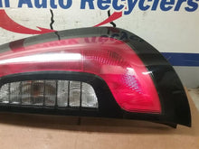 Load image into Gallery viewer, TAIL LIGHT LAMP ASSEMBLY Kia Soul 14 15 16 17 18 19 Right - CTL319044
