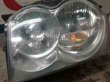 Load image into Gallery viewer, HEADLIGHT LAMP ASSEMBLY Jeep Grand Cherokee 05 06 07 Left - CTL324169
