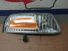 Load image into Gallery viewer, PARKLAMP Crown Victoria 1998 98 99 00 01 02 03 04 05 06 - 11 Right - CTL327030

