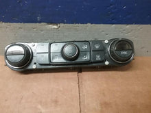 Load image into Gallery viewer, Temperature Controls  SILVERADO 1500 PICKUP 2018 - CTL328411
