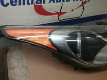 Load image into Gallery viewer, HEADLIGHT LAMP ASSEMBLY Hyundai Veloster 12 13 14 15 16 17 Right - CTL329618
