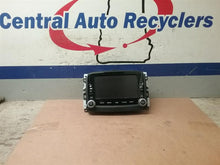 Load image into Gallery viewer, Radio  FIAT 500 2014 - CTL341442
