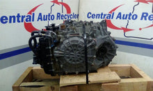 Load image into Gallery viewer, Transmission Hyundai Santa Fe 2015 - CTL345285
