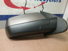 Load image into Gallery viewer, [INVENTORYCAR_YEAR_MAKE_MODEL] SIDE VIEW DOOR MIRROR Right - CTL352294
