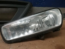 Load image into Gallery viewer, FOG LAMP LIGHT Focus TRANSIT 1500 TRANSIT 2500 TRANSIT 3500 15-20 Left - CTL353218
