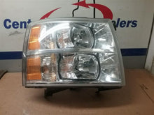 Load image into Gallery viewer, [INVENTORYCAR_YEAR_MAKE_MODEL] HEADLIGHT LAMP ASSEMBLY Right - CTL355122
