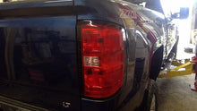 Load image into Gallery viewer, [INVENTORYCAR_YEAR_MAKE_MODEL] TAIL LIGHT LAMP ASSEMBLY Right - CTL356516
