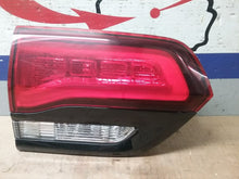 Load image into Gallery viewer, TAIL LIGHT LAMP ASSEMBLY Jeep Grand Cherokee 2014-2020 Left - CTL357990
