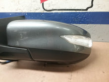 Load image into Gallery viewer, Side View Door Mirror Nissan Sentra 2018 - CTL360662
