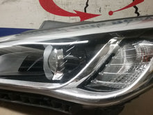 Load image into Gallery viewer, Headlight Lamp Assembly Hyundai Sonata 2015 - CTL365300
