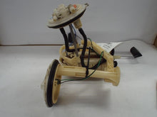 Load image into Gallery viewer, FUEL PUMP Cadillac SRX 2004 04 2005 05 2006 06 - MRK433011
