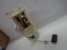 Load image into Gallery viewer, FUEL PUMP Jeep Commander Grand Cherokee 05 06 07 08 09 10 - MRK452324
