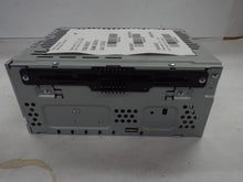 Load image into Gallery viewer, Radio Ford Taurus 2015 - MRK461025
