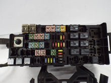 Load image into Gallery viewer, Fuse Box Ford Taurus 2012 - MRK461626
