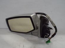 Load image into Gallery viewer, Side View Door Mirror Cadillac SRX 2005 - MRK461732
