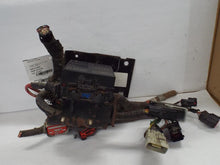 Load image into Gallery viewer, Fuse Box  FORD F250SD PICKUP 2006 - MRK461748
