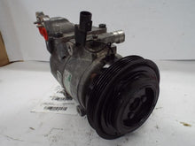 Load image into Gallery viewer, AC COMPRESSOR Elantra Tiburon 2001 01 02 03 04 05 06 07 - MRK462128
