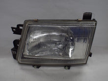 Load image into Gallery viewer, Headlight Lamp Assembly Subaru Forester 1999 - MRK462553
