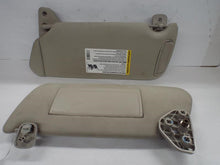 Load image into Gallery viewer, Interior Sun Visors Hummer H3 2008 - MRK462843

