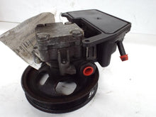 Load image into Gallery viewer, Power Steering Pump Hummer H3 2008 - MRK462874
