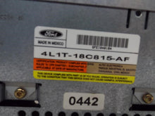 Load image into Gallery viewer, Radio  EXPEDITION 2004 - MRK462893
