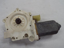 Load image into Gallery viewer, POWER WINDOW MOTOR BMW 525i 540i 528i 530i 1997 97 98 99 00 01 02 03 - MRK463270
