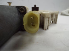 Load image into Gallery viewer, POWER WINDOW MOTOR BMW 525i 540i 528i 530i 1997 97 98 99 00 01 02 03 - MRK463270
