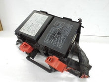 Load image into Gallery viewer, Fuse Box Chevrolet Impala 2003 - MRK463300
