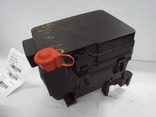 Load image into Gallery viewer, Fuse Box Chevrolet Equinox 2010 - MRK463424
