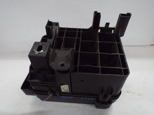 Load image into Gallery viewer, Fuse Box Chevrolet Equinox 2010 - MRK463424
