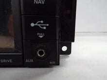 Load image into Gallery viewer, Radio Jeep Commander 2008 - MRK463622
