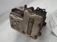 Load image into Gallery viewer, ABS Pump  SUBURBAN 1500 2003 - MRK463664
