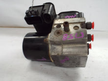 Load image into Gallery viewer, ABS Pump  SUBURBAN 1500 2003 - MRK463664
