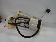 Load image into Gallery viewer, Fuel Pump Chevrolet Equinox 2010 - MRK463770
