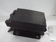 Load image into Gallery viewer, Fuse Box GMC Envoy 2005 - MRK463902
