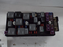 Load image into Gallery viewer, Fuse Box Chevrolet Malibu 2009 - MRK463941
