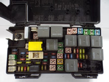 Load image into Gallery viewer, Computer  TOWN &amp; COUNTRY 2010 - MRK464119
