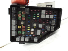 Load image into Gallery viewer, Fuse Box GMC Acadia 2009 - MRK464370
