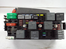 Load image into Gallery viewer, Fuse Box Buick Lesabre 2004 - MRK464775
