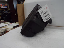 Load image into Gallery viewer, Fuse Box Cadillac CTS 2006 - MRK465039
